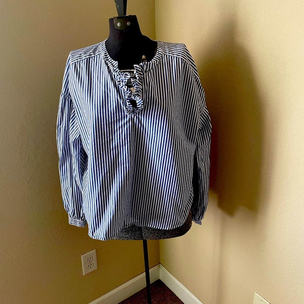 Blue striped GAP cotton top